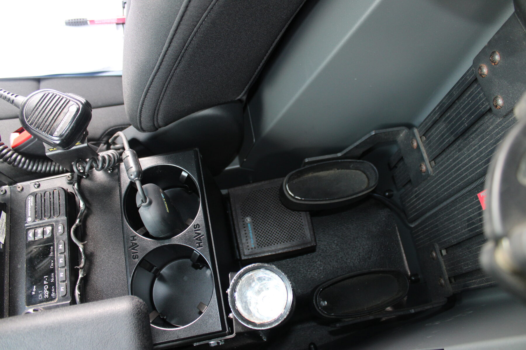 Console speaker, cup holders and scanner